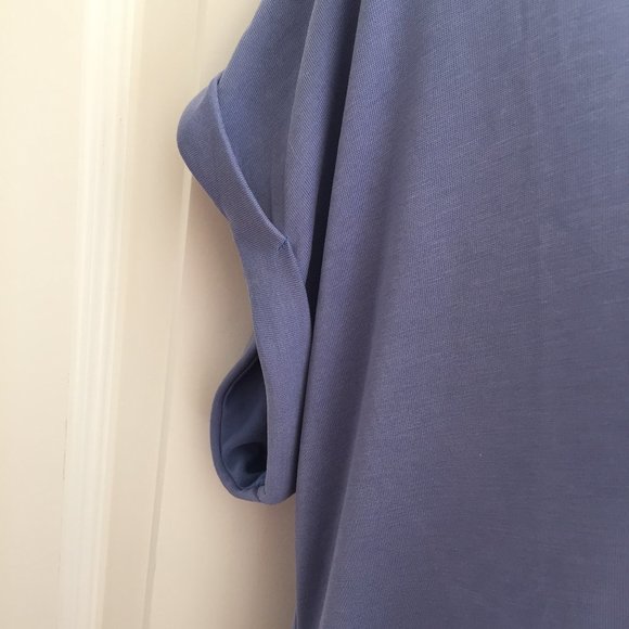 Short sleeve Back Split Top - Picture 3 of 7